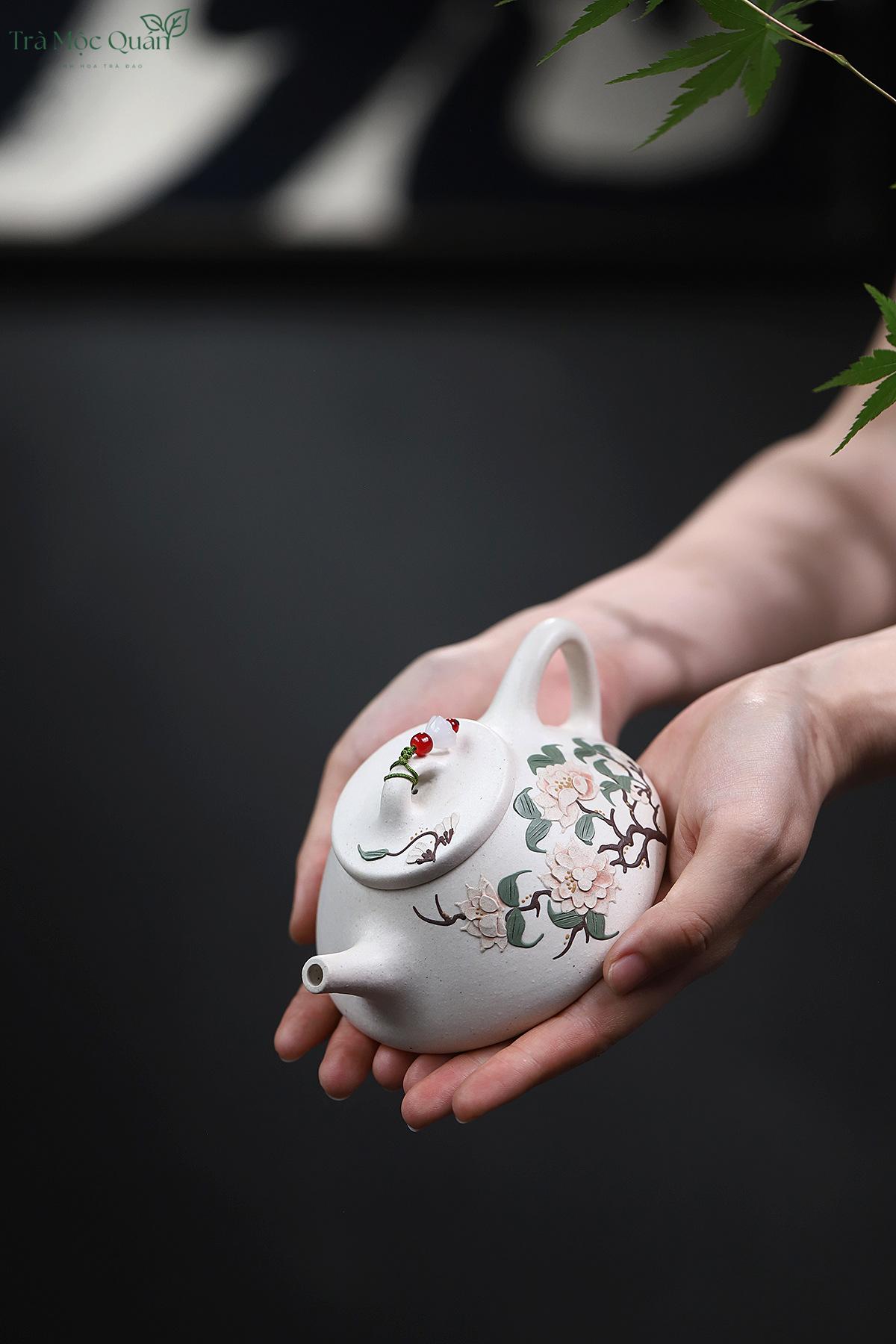 Ấm Tử Sa Thạch Biều Hoa Mẫu Đơn Bạch Đoạn Nê ATS7