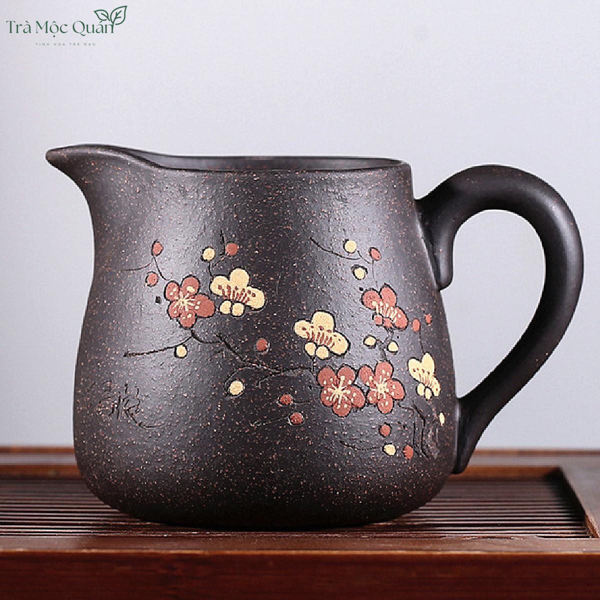 Chén Tống Tử Sa Khắc Mai Hoa Công Bôi Hắc Kim Sa 230ml CT110