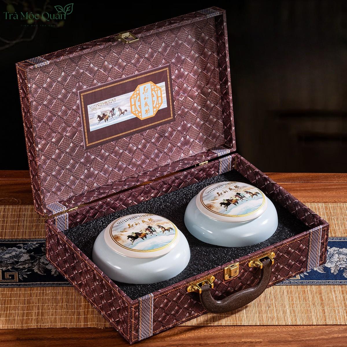 Trà Ô Long Thiết Quan Âm – Hộp Quà Mã Đáo Thành Công 250g QA52