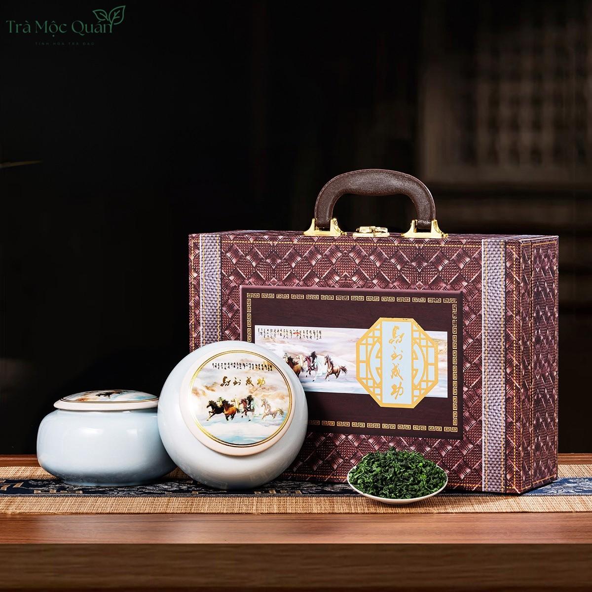 Trà Ô Long Thiết Quan Âm – Hộp Quà Mã Đáo Thành Công 250g QA52