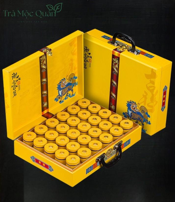 Trà Thiết Quan Âm – Hộp Quà Vali Vàng Kim Long 30 Hũ 420g QA54