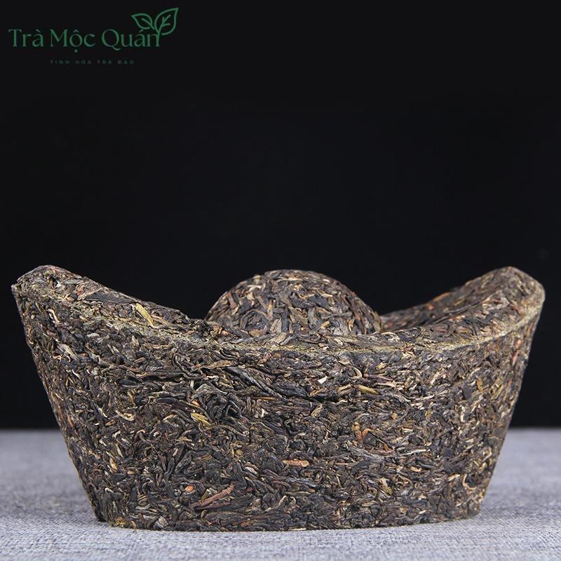 Trà Phổ Nhĩ Sống Kim Nguyên Bảo Thỏi Vàng Cổ – Quy Cách 1kg PN67