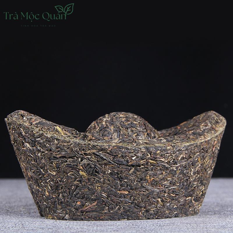 Trà Phổ Nhĩ Sống Kim Nguyên Bảo Thỏi Vàng Cổ – Quy Cách 1kg PN67